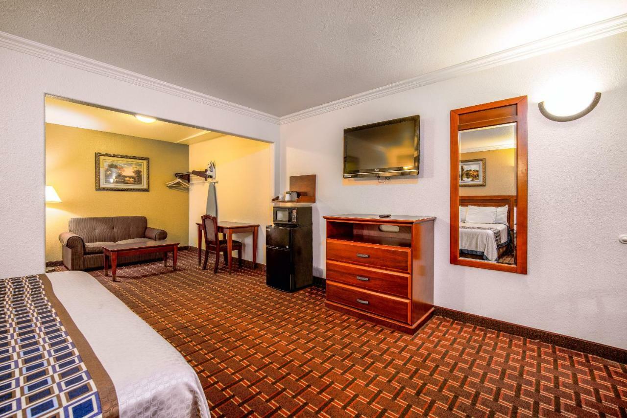 Regency Inn & Suites Downey Exterior foto